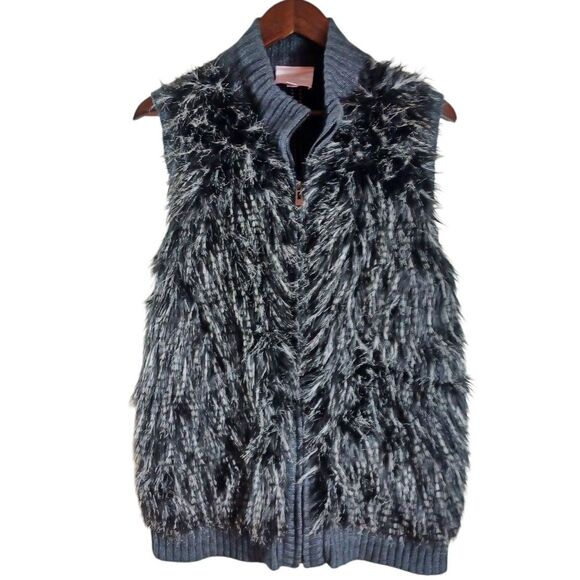 Romeo & Juliet Couture Size L Grey Fancy Faux Fur Zip Sweater Vest Angora Blend - Picture 2 of 9